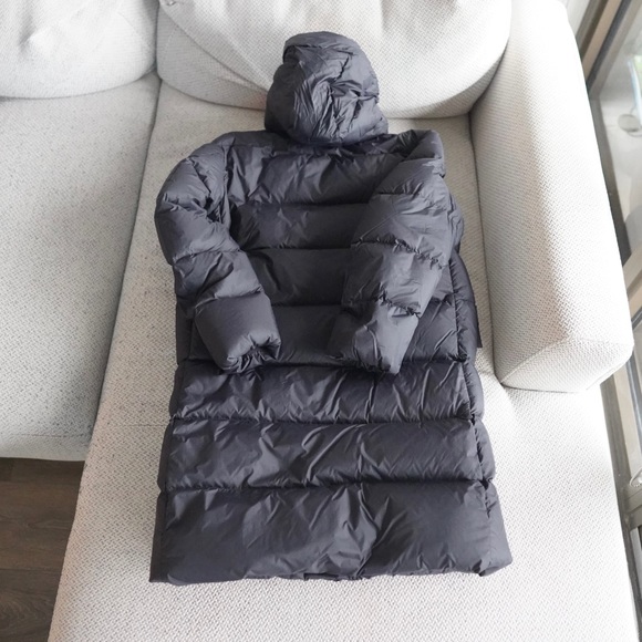 +J Uniqlo black long puffer jacket - Picture 2 of 5